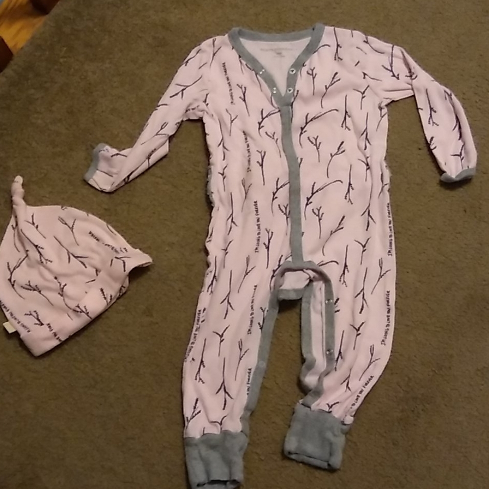 🔴3 for $15🔴 Burt's bees romper 24 month with hat